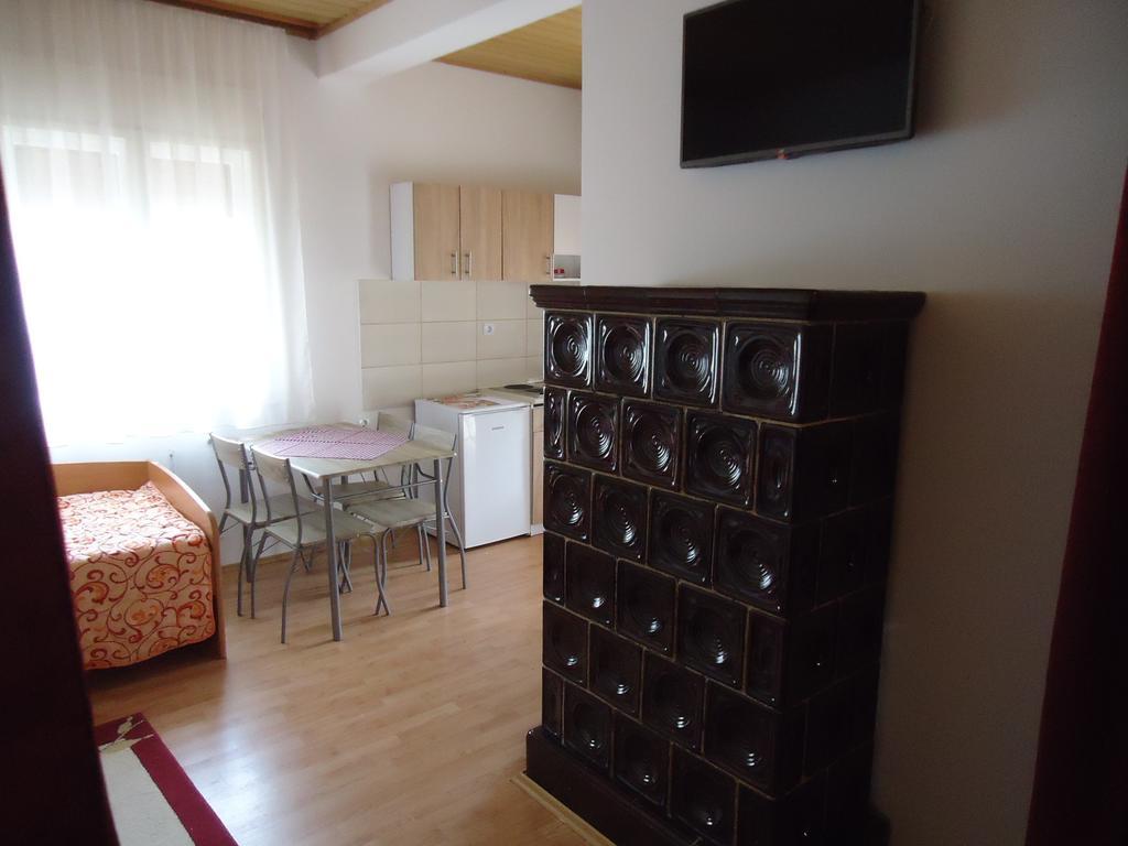Prenociste Vila Stara Breza Palić Habitación foto