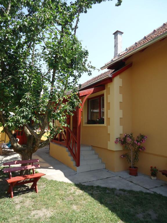 Prenociste Vila Stara Breza Palić Exterior foto