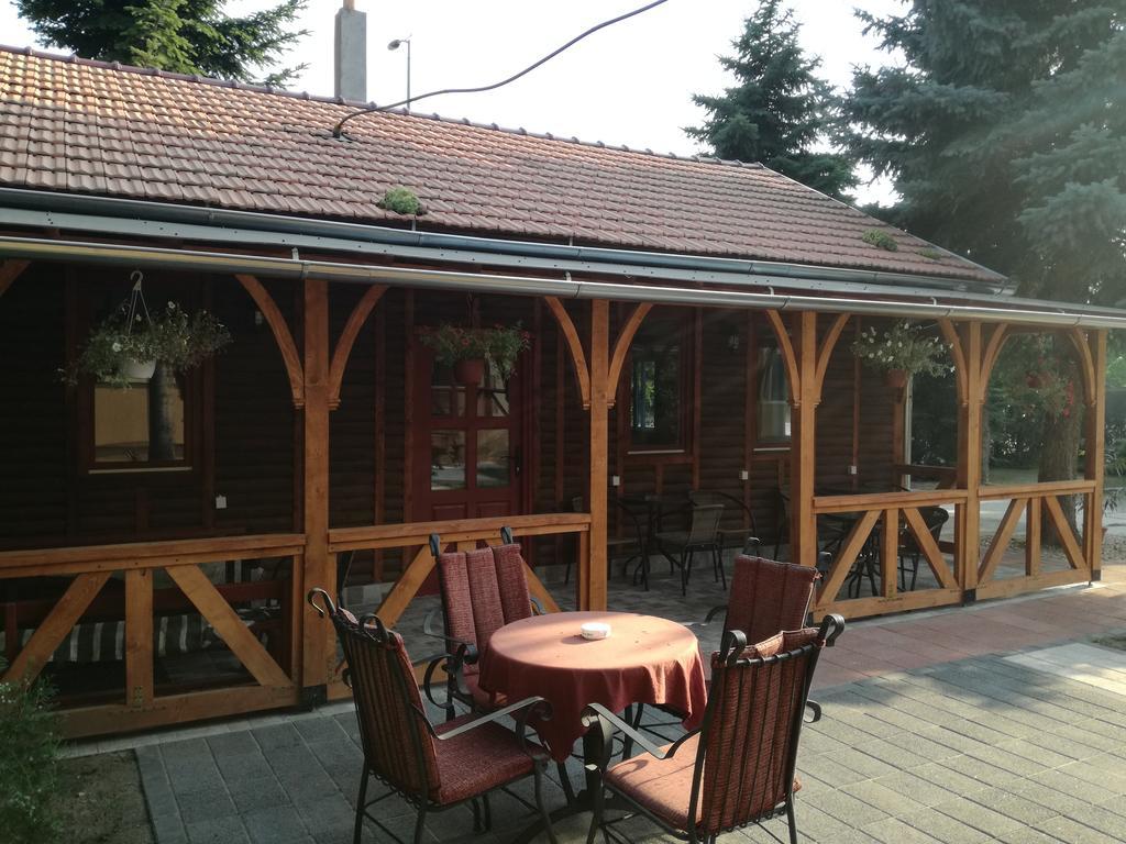 Prenociste Vila Stara Breza Palić Exterior foto